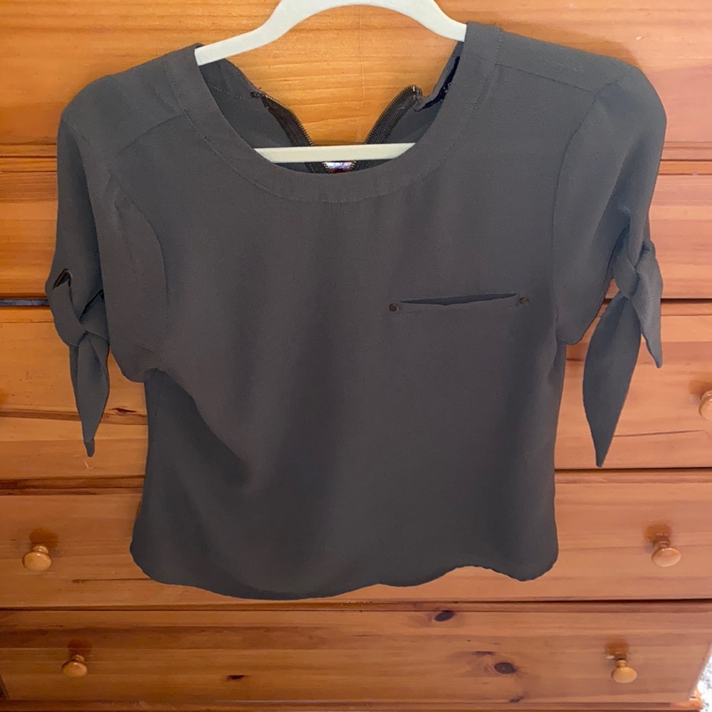 Olive green t shirt. Crepe material